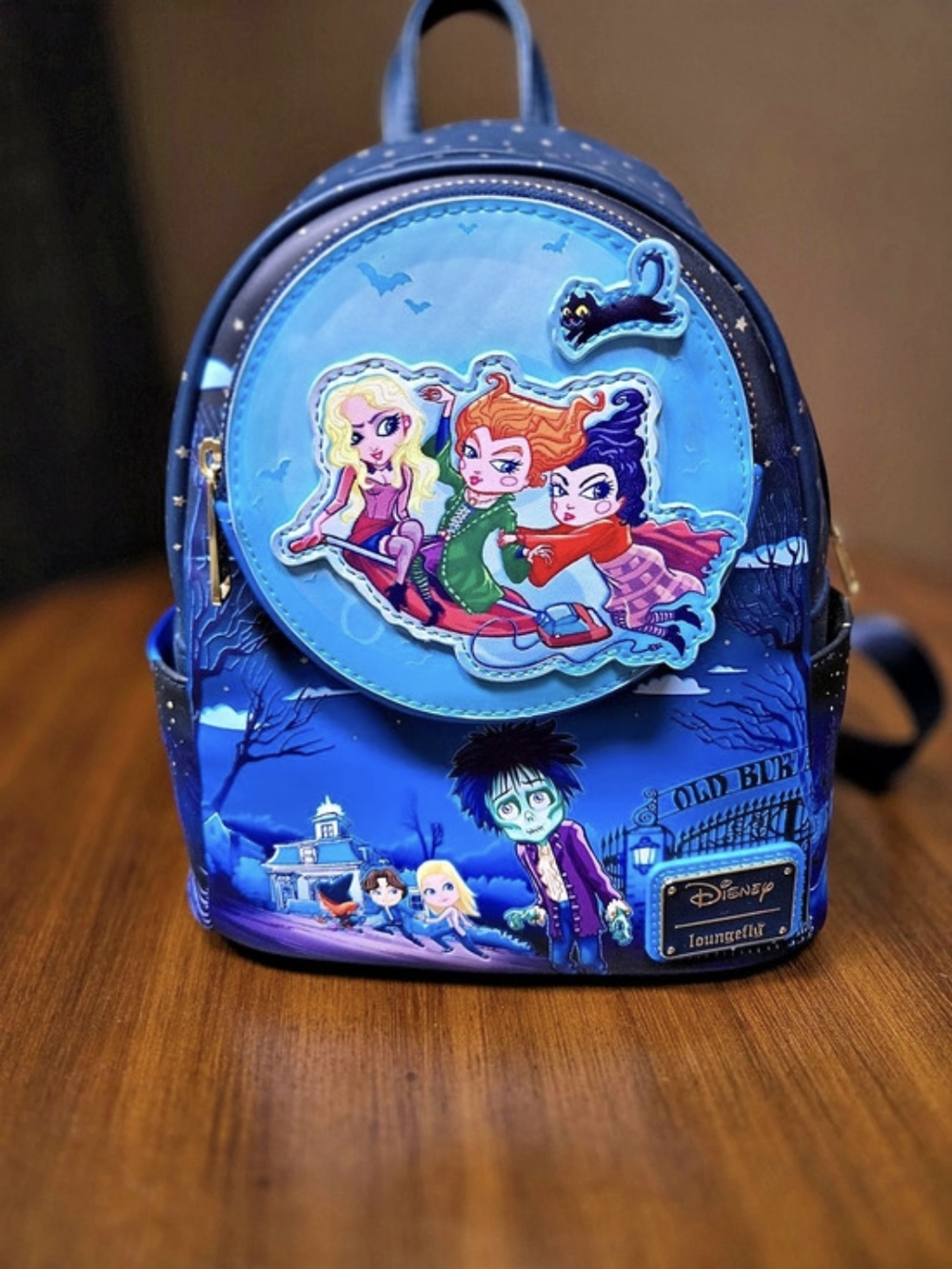 Loungefly Disney Hocus Pocus Sanderson Sisters Chibi Glow-in-the-Dark Mini - Picture 2 of 9